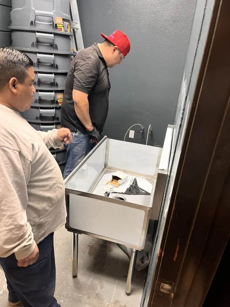 Commercial plumbing and sink installation in North Alamo